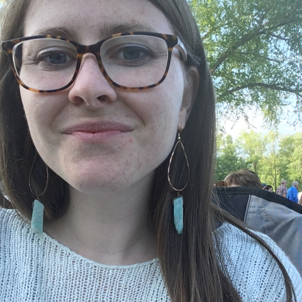 Meet your Posher, Caroline